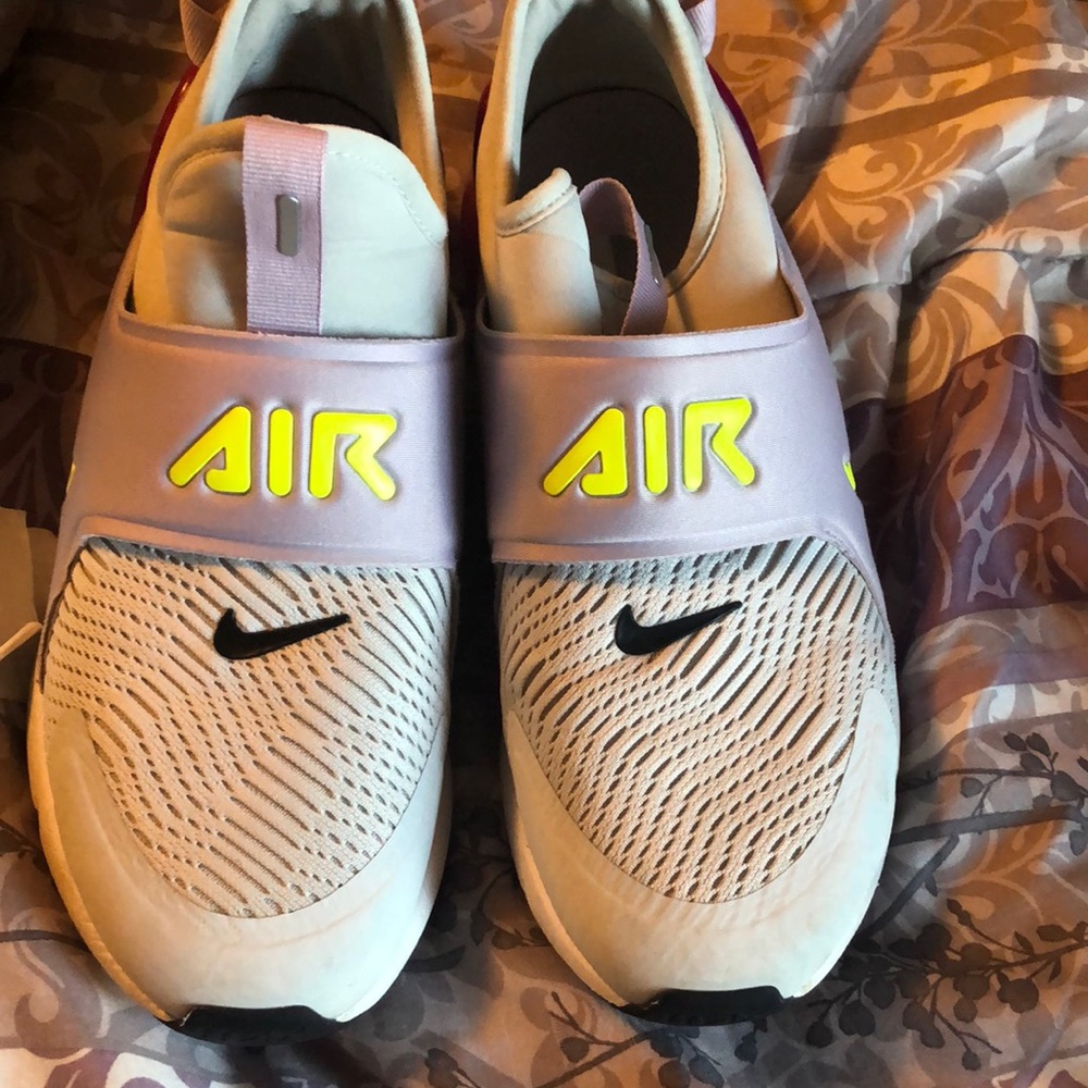 Girls youth size 7 Nike